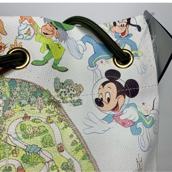 NWT. Disney cinch-style tote bag. Combo carryall backpack. - Picture 2 of 6